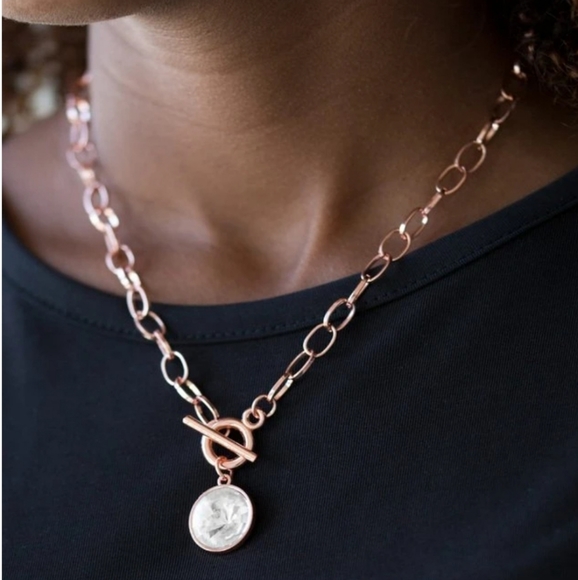 SHE SPARKLES ON Set - Picture 2 of 6